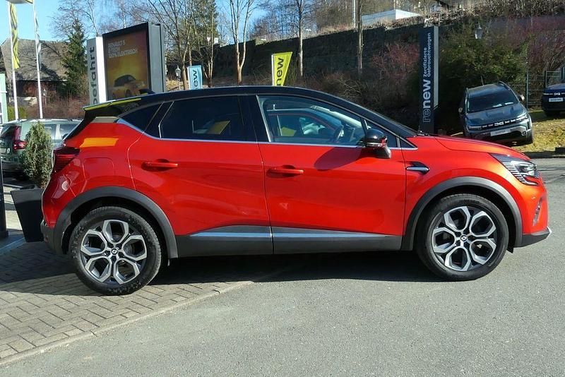 Gebraucht Renault Captur Intens 140 PS (102 kW) 2022 Rot SUV