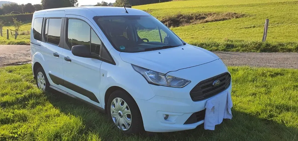 Gebraucht Ford Transit 101 PS (74 kW) 2018 Weiß Kombi