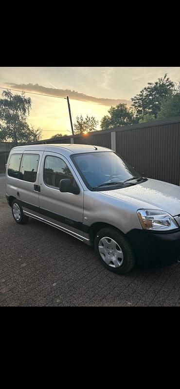 Gebraucht Citroën Berlingo 75 PS (55 kW) 2009 Grau Van / Kleinbus