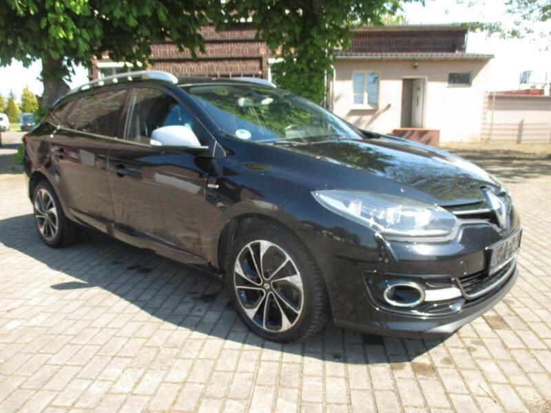 Schwarz Gebraucht 2016 Renault Mégane GrandTour Bose Edition Kombi | 4.999 € (Superpreis) - Bild 1/4