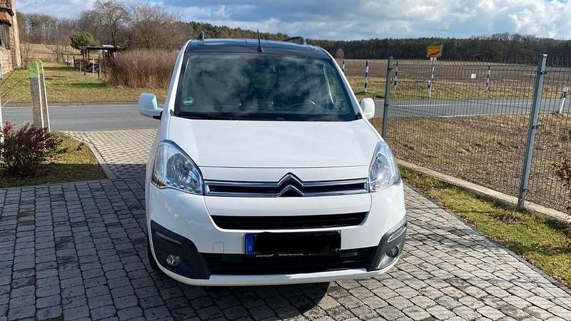 Gebraucht Citroën Berlingo 99 PS (72 kW) 2016 Weiß Van / Kleinbus