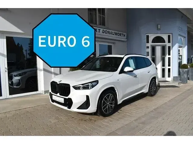 Gebraucht BMW X1 M Sport 197 PS (144 kW) 2022 Weiß metallic SUV