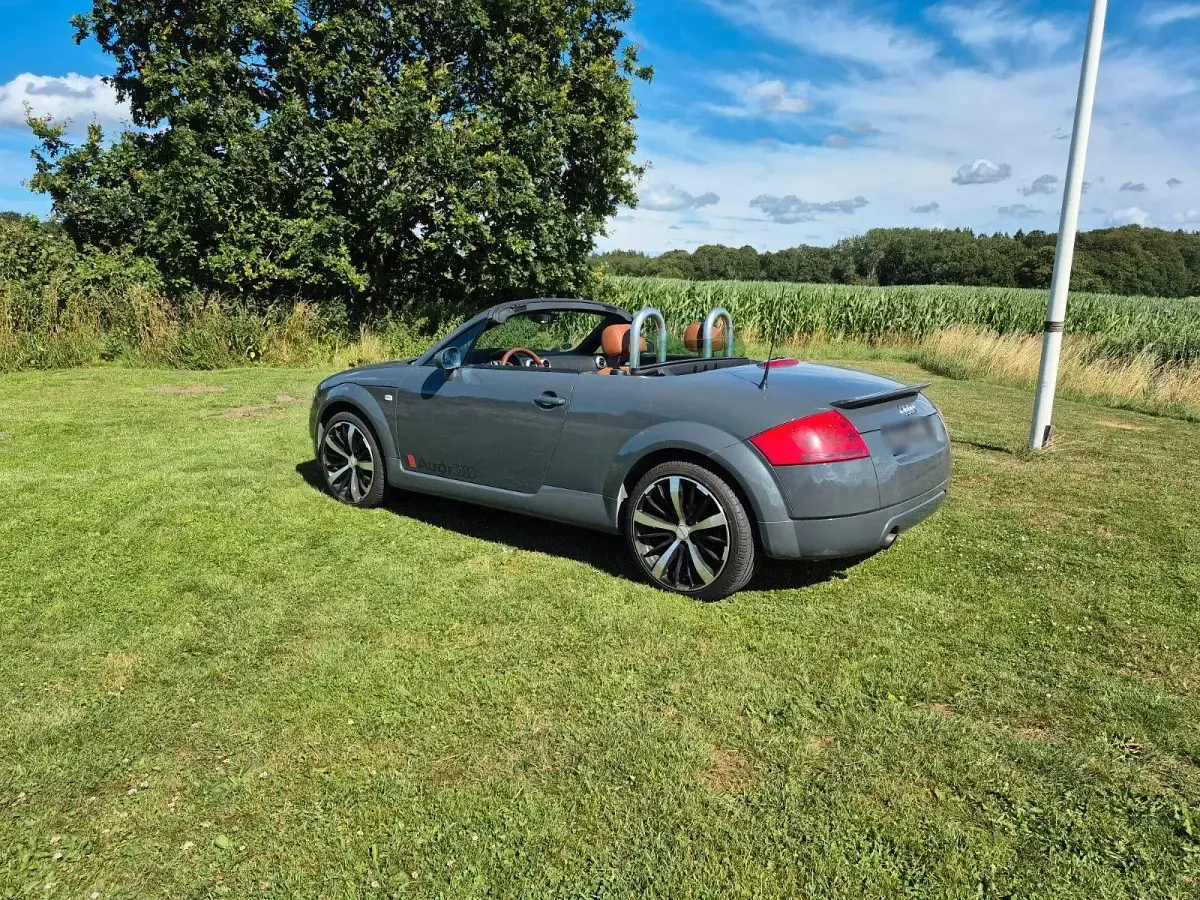 Gebraucht Audi TT Roadster Sport 179 PS (131 kW) 2000 Grau Cabrio