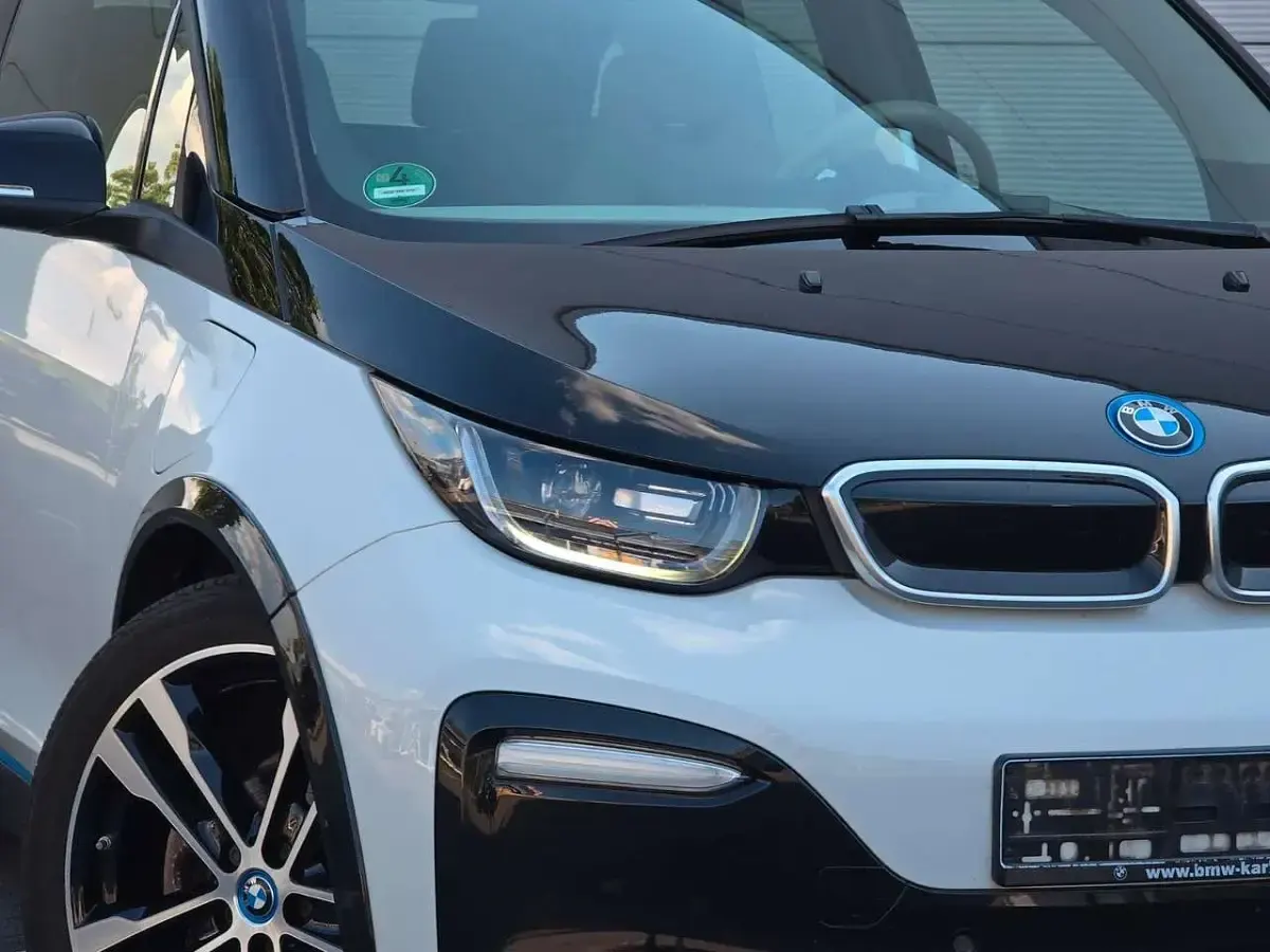 Gebraucht BMW i3 Comfort Edition 184 PS (135 kW) 2018 Weiß Kleinwagen