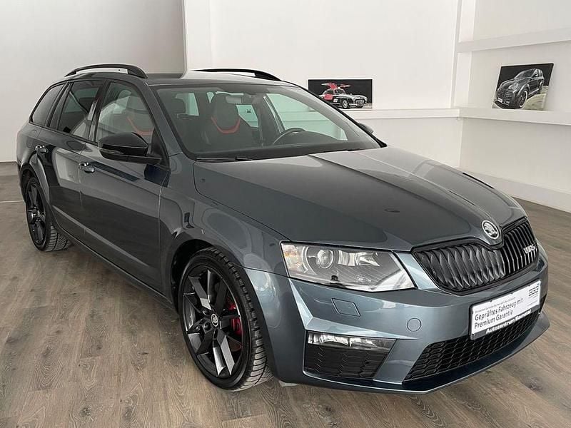 Grau Gebraucht 2016 Skoda Octavia RS Kombi | 15.600 € (Fairer Preis) - Bild 1/4