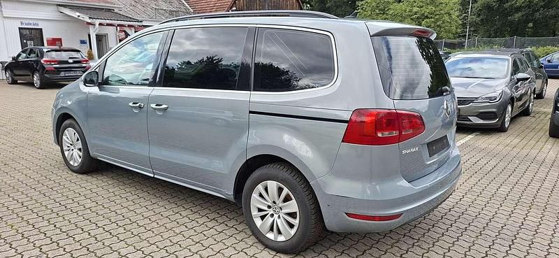 Gebraucht VW Sharan Comfortline 170 PS (125 kW) 2012 Pantheon grau Van / Kleinbus