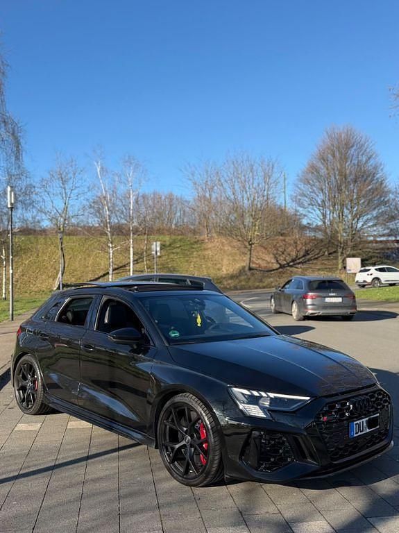 Gebraucht Audi RS3 Ambiente 400 PS (294 kW) 2024 Schwarz Limousine