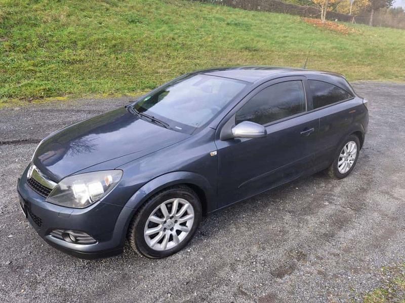 Blau Gebraucht 2008 Opel Astra GTC Coupé | 1.250 € (Superpreis) - Bild 1/4