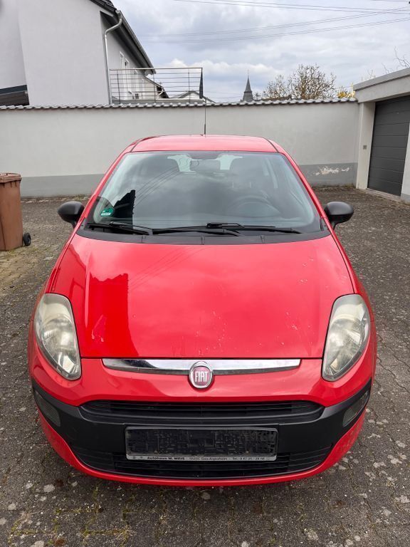 Rot Gebraucht 2010 Fiat Punto Evo Active Kleinwagen | 1.300 € (Guter Preis) - Bild 1/4