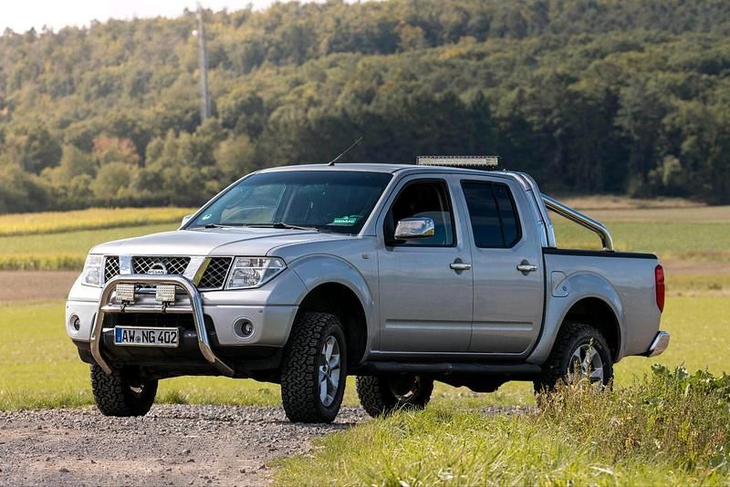 Silber Gebraucht 2006 Nissan Navara Abholung | 12.999 € - Bild 1/4