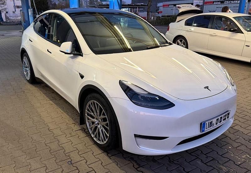 Gebraucht Tesla Model Y Performance 392 kW (534 PS) 2022 Weiß SUV