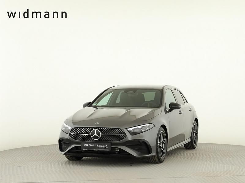 Mountaingrau met. Gebraucht 2025 Mercedes A200 AMG Limousine | 34.850 € (Fairer Preis) - Bild 1/4