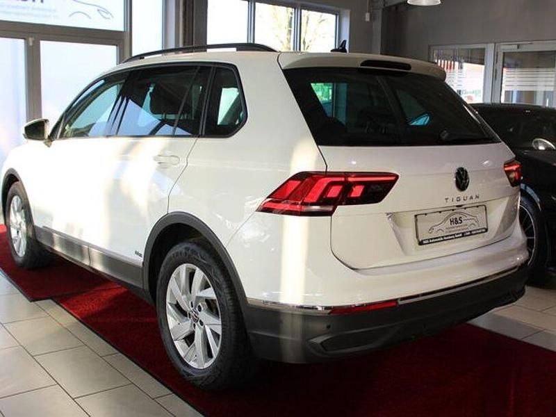 Gebraucht VW Tiguan Life 150 PS (110 kW) 2023 Pure white SUV