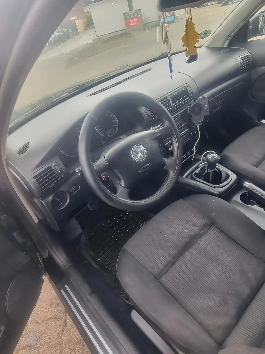 Usata VW Passat 101 CV (74 kW) 2004 Nero Station wagon