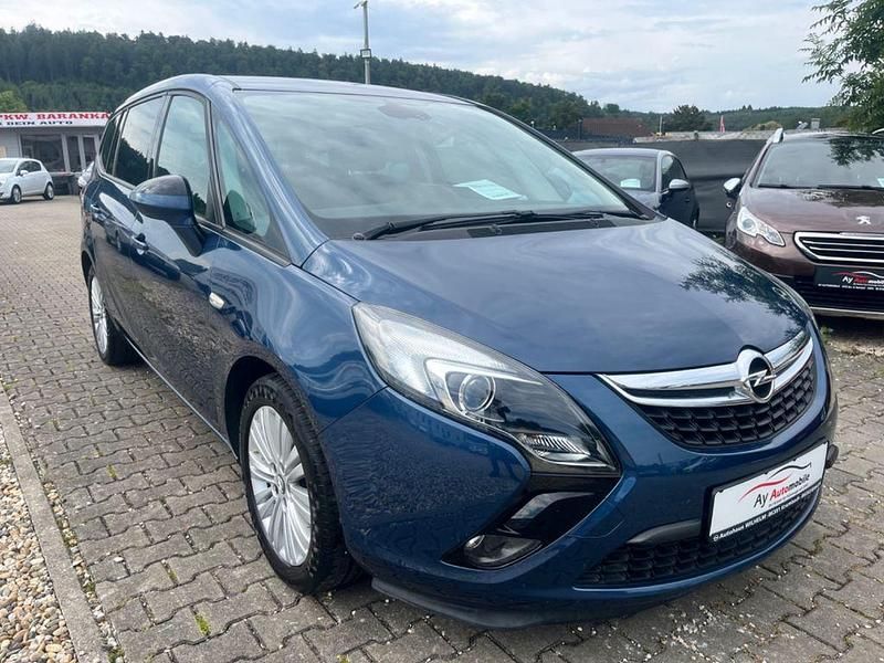 Blau Gebraucht 2016 Opel Zafira Tourer Van / Kleinbus | 8.998 € (Fairer Preis) - Bild 1/4