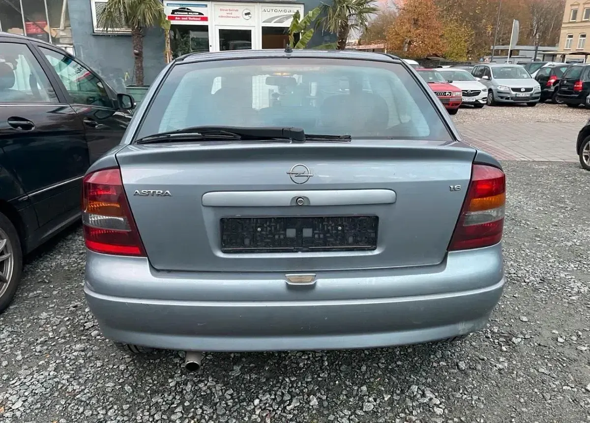 Używany Opel Astra 101 KM (74 kW) 2002 Szary Coupe