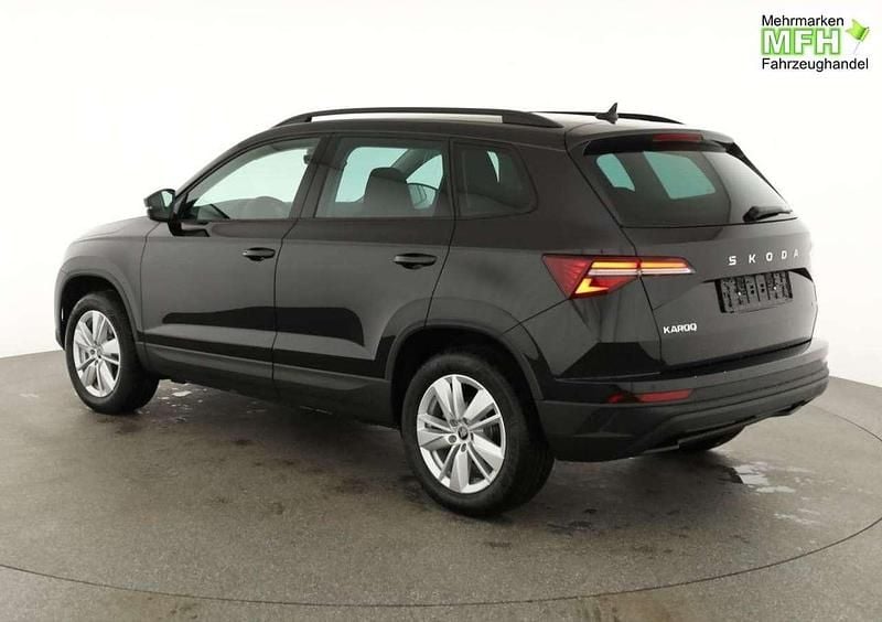 Neu Skoda Karoq Selection 150 PS (110 kW) 2026 Black magic perleffekt SUV
