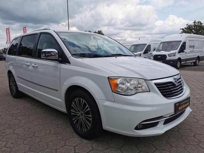 Gebraucht Lancia Voyager S 177 PS (130 kW) 2015 Colore esterno (bright white) Van / Kleinbus