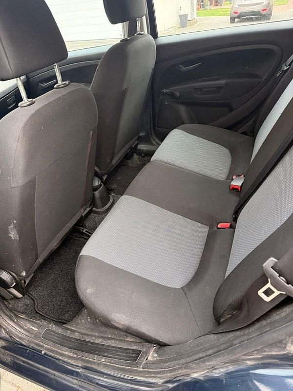 Gebraucht Fiat Punto 70 PS (51 kW) 2011 Blau Kleinwagen