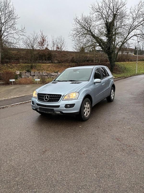 Gebraucht Mercedes ML280 190 PS (139 kW) 2007 Blau SUV