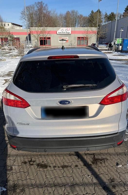 Gebraucht Ford Focus Trend 116 PS (85 kW) 2013 Grau Kombi