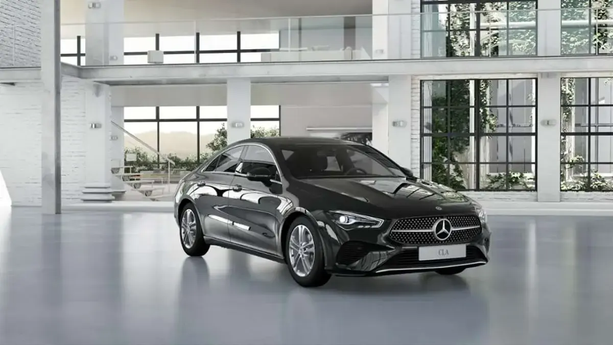 Gebraucht Mercedes CLA200 150 PS (110 kW) 2026 Schwarz Coupé