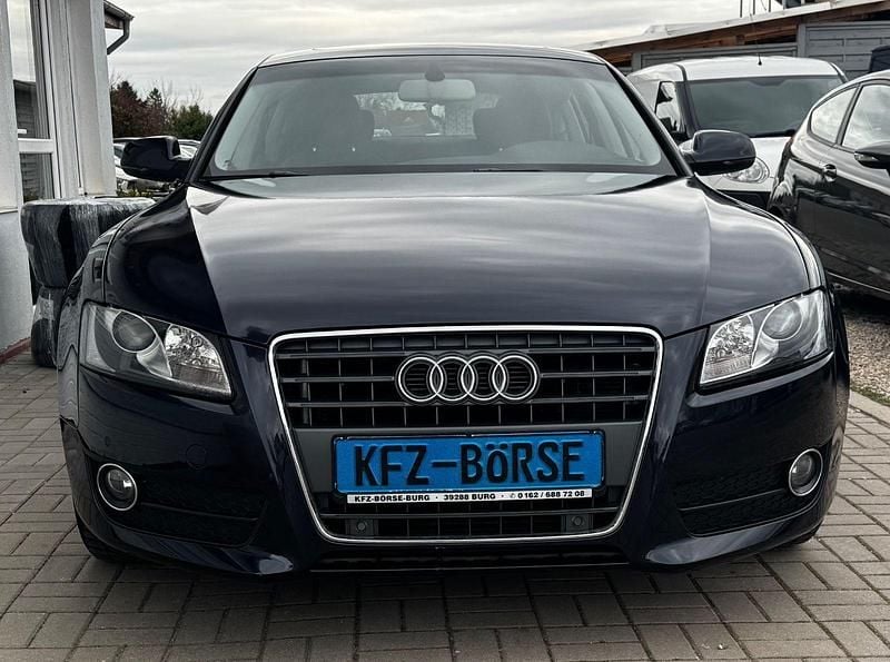 Gebraucht Audi A5 Sport 143 PS (105 kW) 2011 Blau Coupé