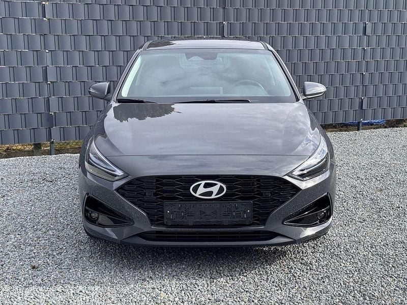 Neu Hyundai i30 140 PS (102 kW) 2025 Grau Limousine