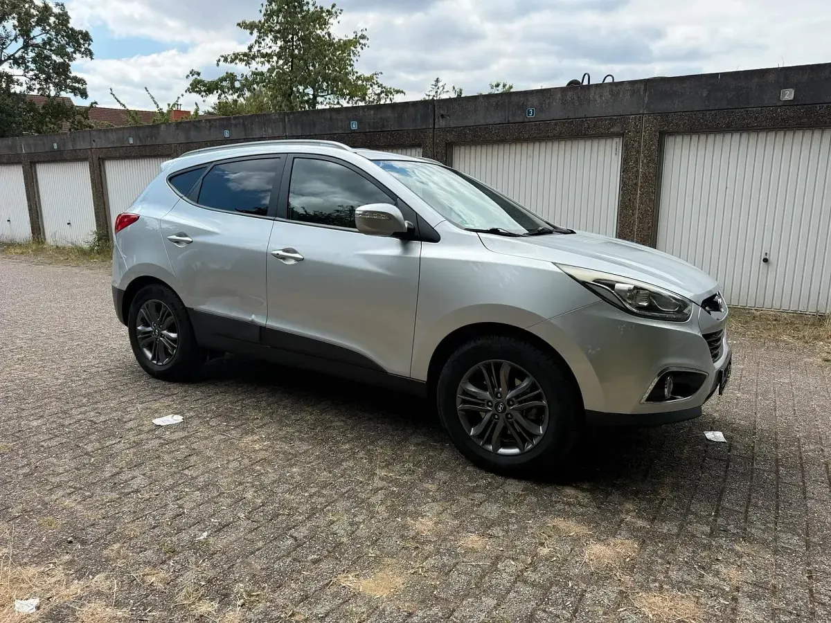 Gebraucht Hyundai ix35 135 PS (99 kW) 2015 Silber SUV