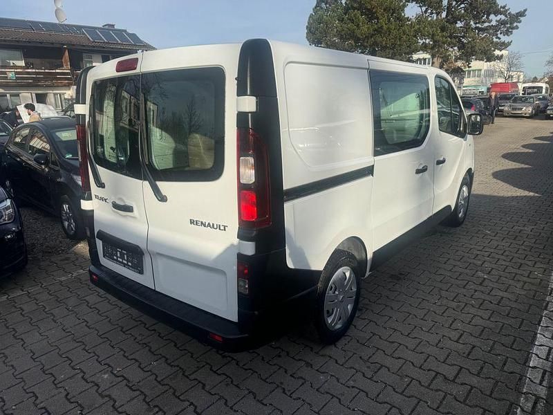 Gebraucht Renault Trafic Komfort 95 PS (69 kW) 2019 Weiß Van / Kleinbus