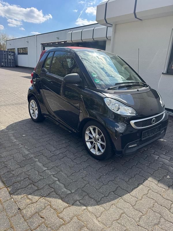 Gebraucht Smart ForTwo Cabrio 75 PS (55 kW) 2013 Schwarz Cabrio