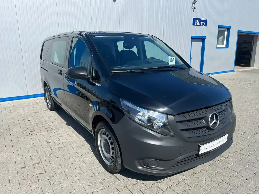Gebraucht Mercedes Vito 163 PS (119 kW) 2023 Obsidianschwarz metallic mb 91 Van