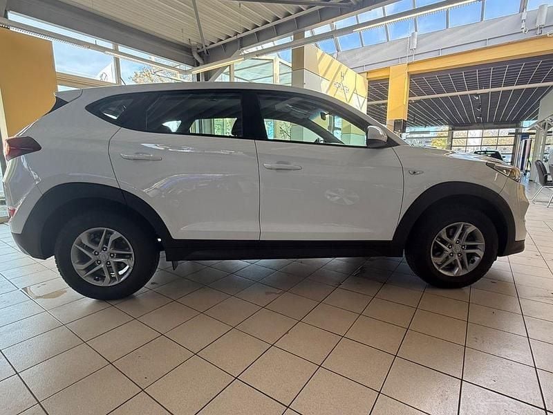 Gebraucht Hyundai Tucson 132 PS (97 kW) 2016 Weiß SUV