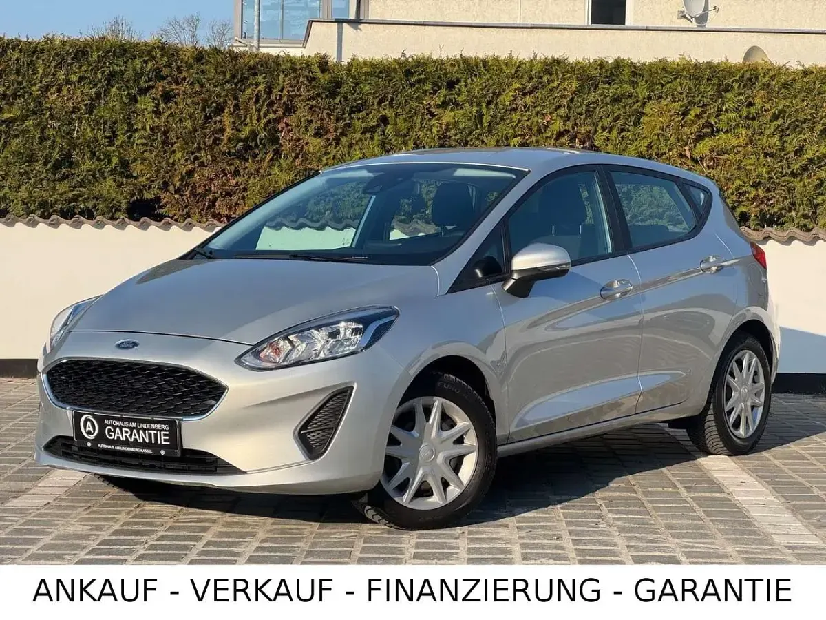 Gebraucht Ford Fiesta Cool & Connect 75 PS (55 kW) 2020 Silber Kleinwagen