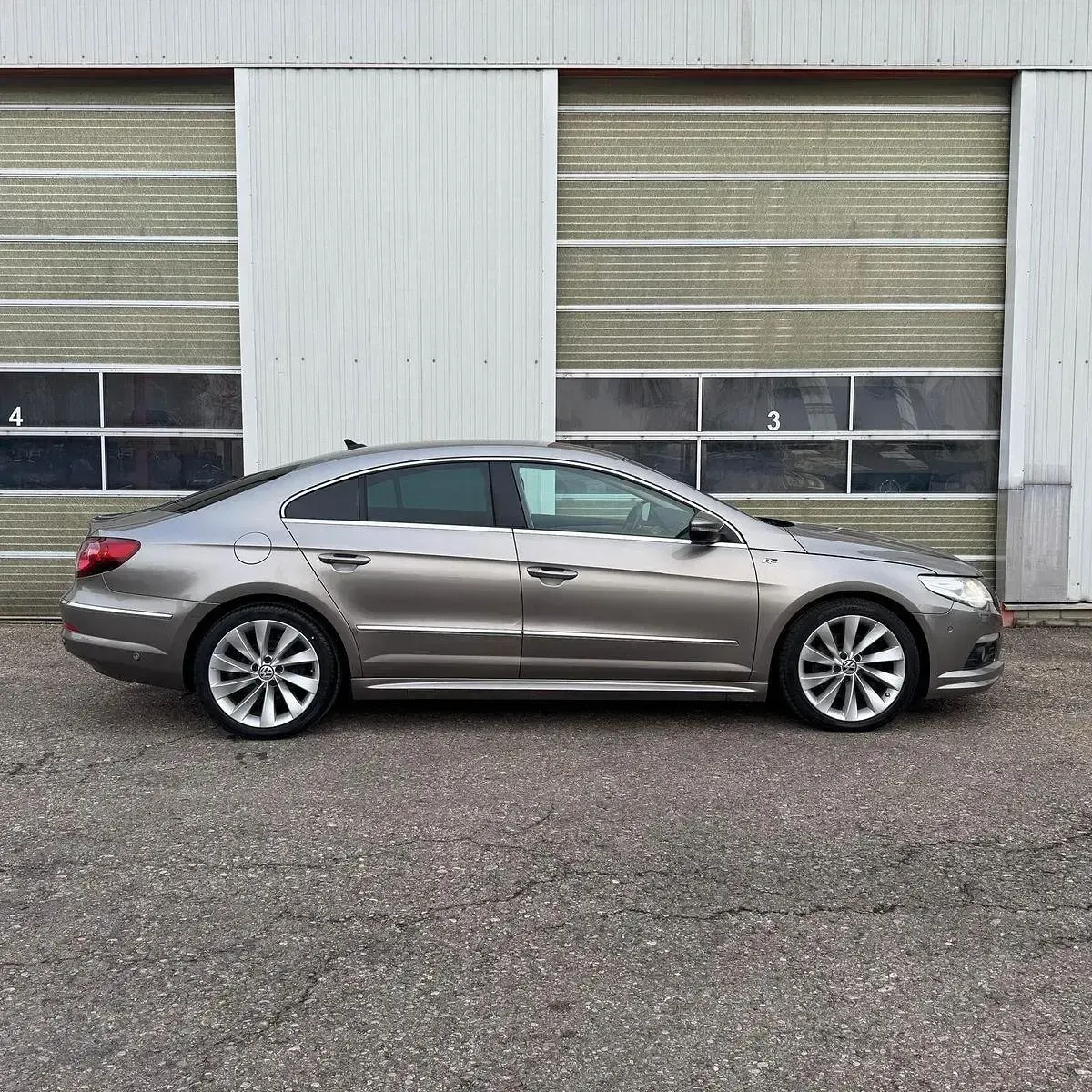 Używany VW Passat 170 KM (125 kW) 2012 Szary Sedan/Limuzyna