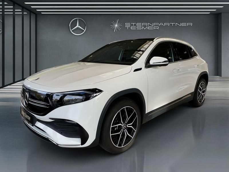 Weiß Gebraucht 2021 Mercedes EQA250 AMG SUV | 29.989 € (Fairer Preis) - Bild 1/3
