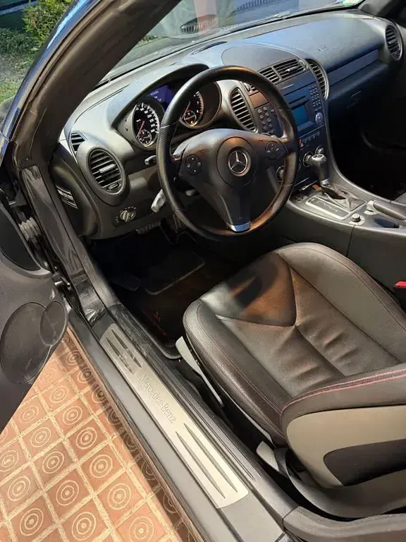 Gebraucht Mercedes SLK200 184 PS (135 kW) 2010 Schwarz Cabrio