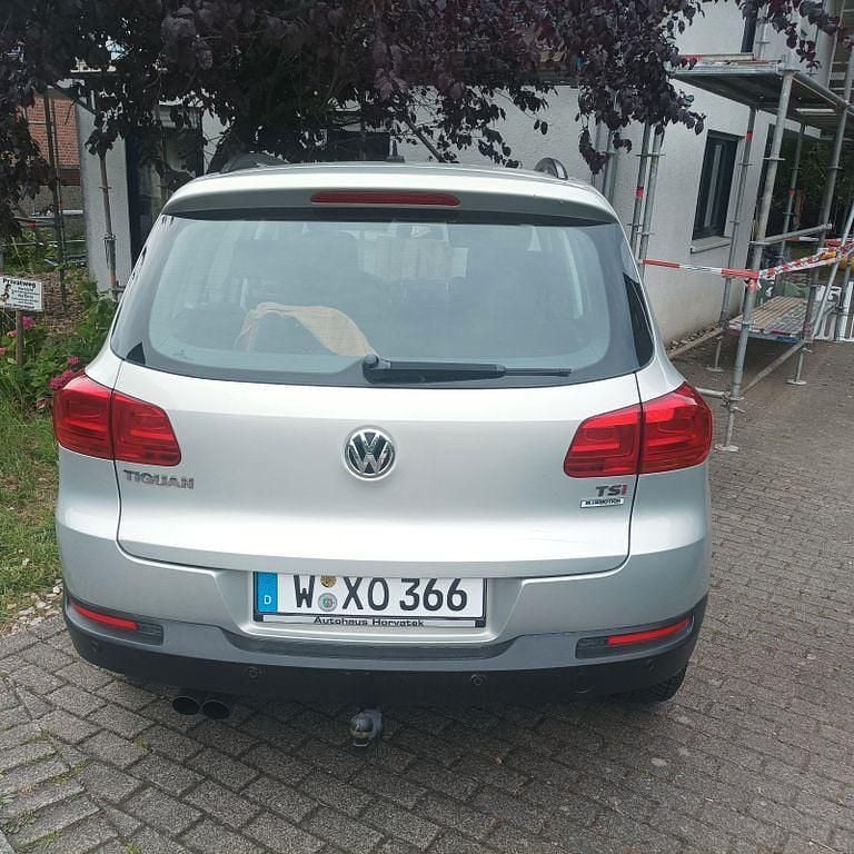 Gebraucht VW Tiguan S 125 PS (91 kW) 2016 Silber SUV