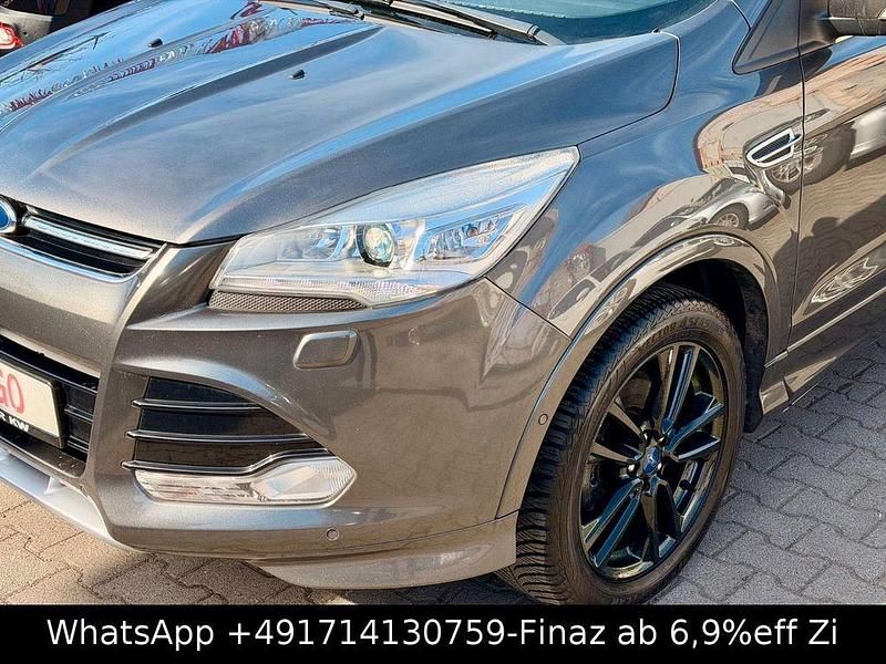 Gebraucht Ford Kuga Individual 150 PS (110 kW) 2015 Grau SUV