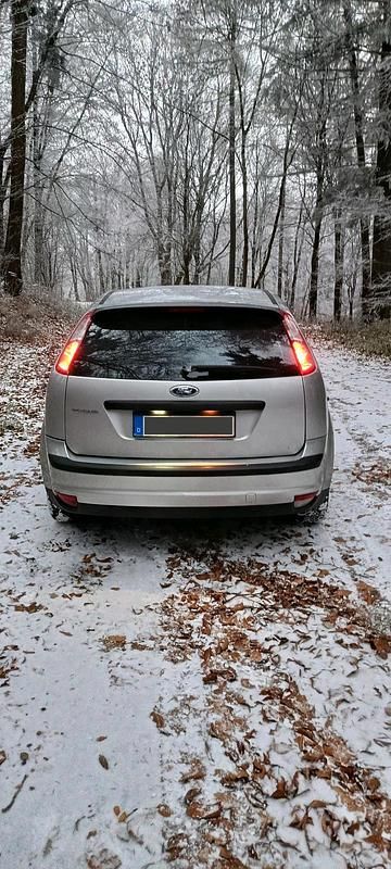 Gebraucht Ford Focus Sport 101 PS (74 kW) 2005 Grau Limousine