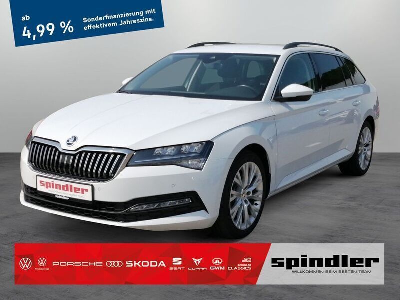 Moonweiss metallic Gebraucht 2022 Skoda Superb Ambition Kombi | 23.480 € (Fairer Preis) - Bild 1/4