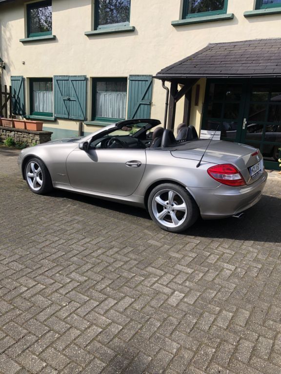 Silber Gebraucht 2004 Mercedes SLK200 Cabrio | 6.990 € (Guter Preis) - Bild 1/4
