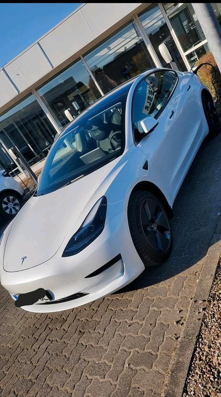 Gebraucht Tesla Model 3 RWD 208 kW (283 PS) 2023 Weiß Limousine