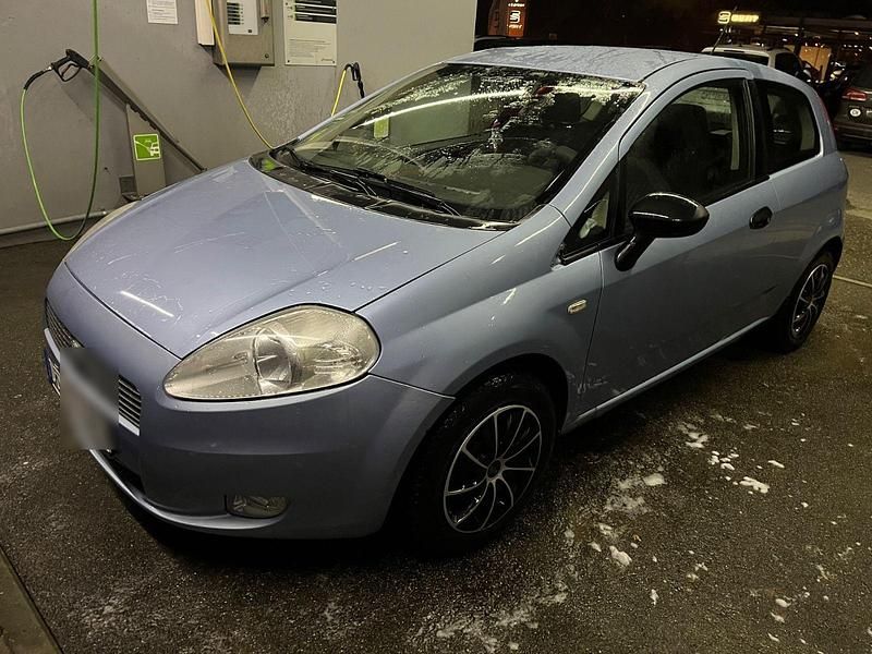 Blau Gebraucht 2006 Fiat Punto Limousine | 550 € (Superpreis) - Bild 1/4