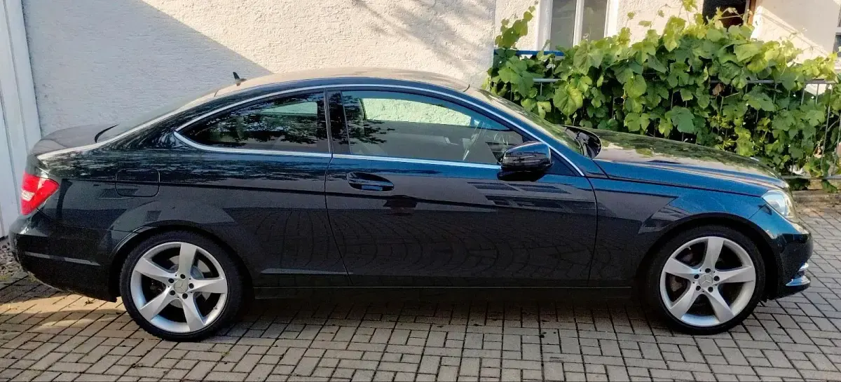 Gebraucht Mercedes C250 204 PS (150 kW) 2014 Schwarz Coupé