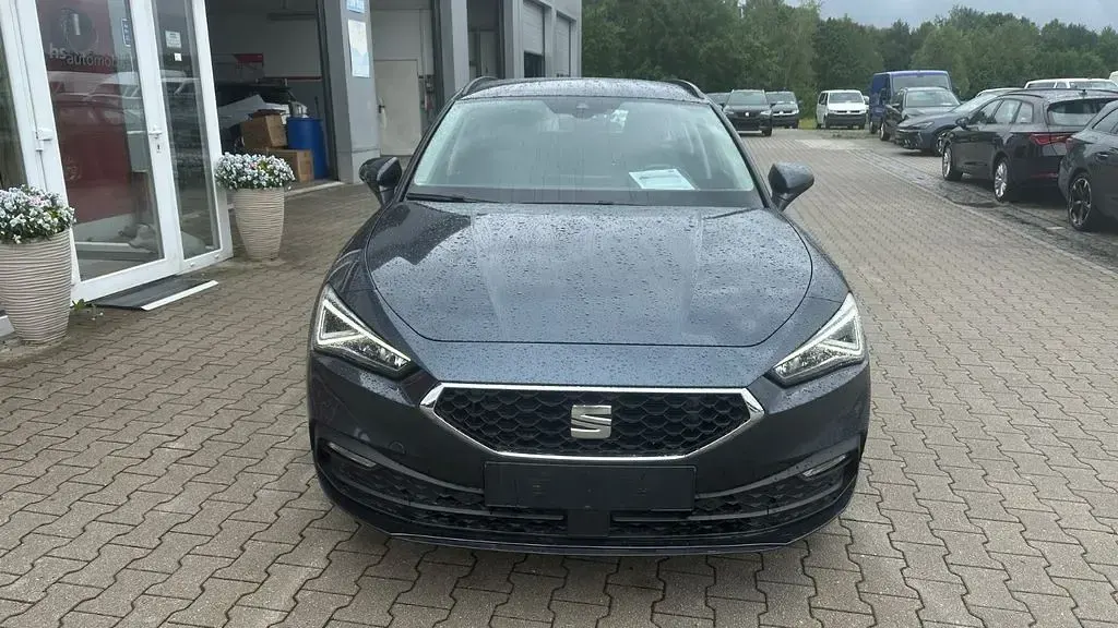Gebraucht Seat Leon Style 116 PS (85 kW) 2023 Grau Limousine