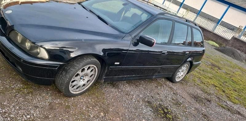 Gebraucht BMW 525 163 PS (119 kW) 2003 Schwarz Kombi