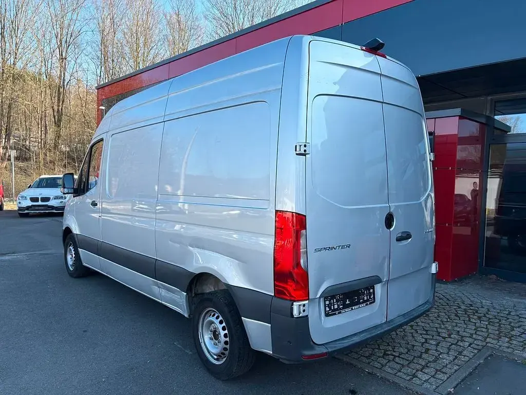 Gebraucht Mercedes Sprinter 150 PS (110 kW) 2022 Lackfarbe iridiumsilber mb 977 Van