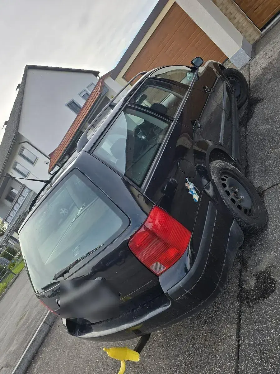 Gebraucht VW Passat Basis 116 PS (85 kW) 1999 Schwarz Kombi