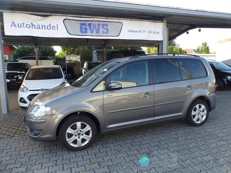 Grau Gebraucht 2009 VW Touran Trendline Van / Kleinbus | 3.900 € (Fairer Preis) - Bild 1/4